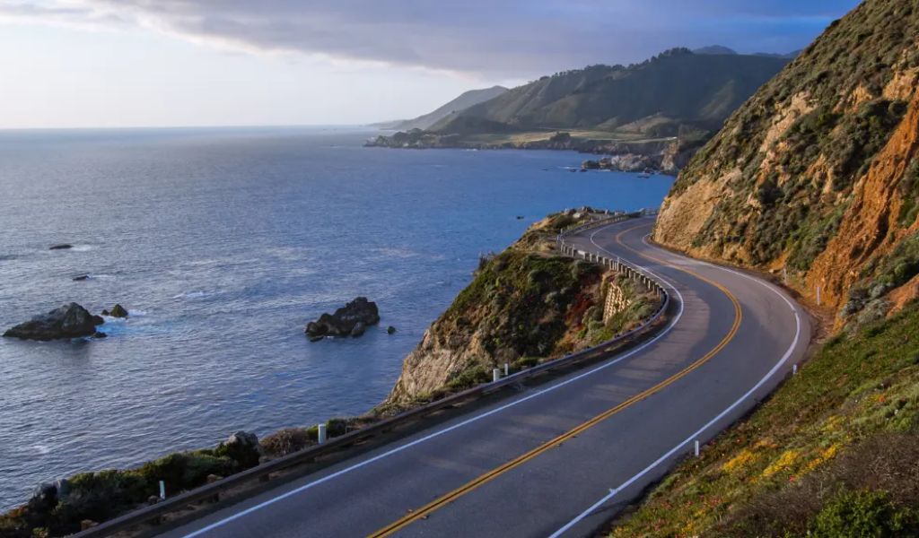 The Top 5 Stunningly Beautiful Roads in Oregon