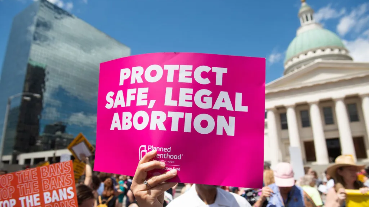 Doctors in Missouri Fight Back Against Abortion Ban with Powerful Amendment 3!