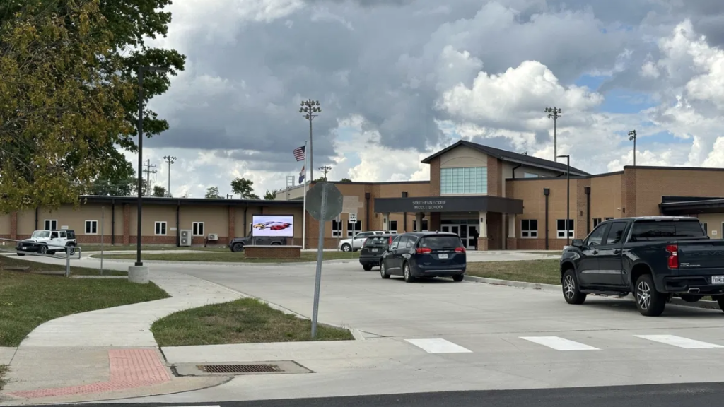 Student Arrested for Threats at Southern Boone Middle School – Classes Canceled After Incident